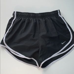 Nike shorts M